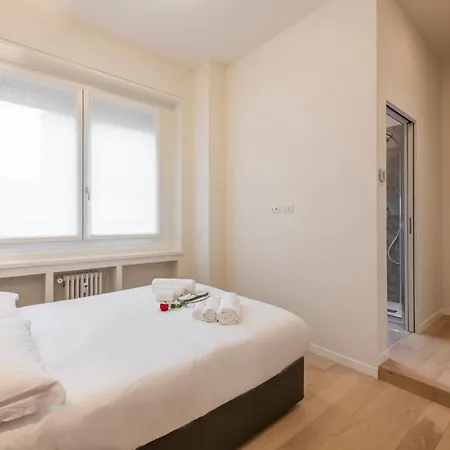 De Amicis, 25 - Nel Cuore Di Milano